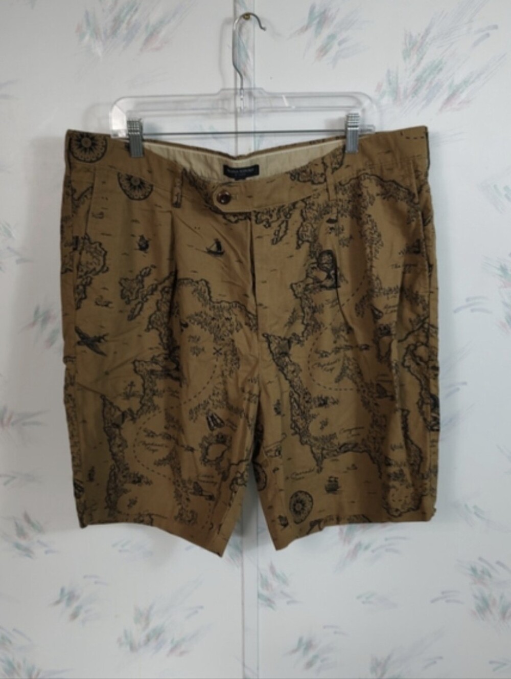 Men's Banana Republic Map Print Flat Front Shorts, Brown, Size 40 9"